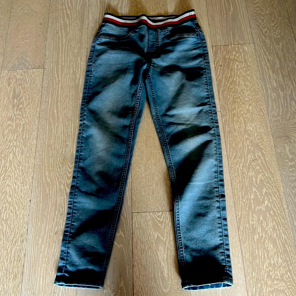 Tommy Hilfiger pair of blue jeans. (Girls)